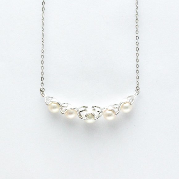 Mikimoto Pearl Leaf Motif Necklace Silver Pearl Men,Women Fashion Pendant Nec... - Picture 2 of 8